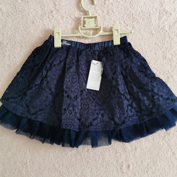2/40 Guess little girl lace Skirts - Picture 3 of 11